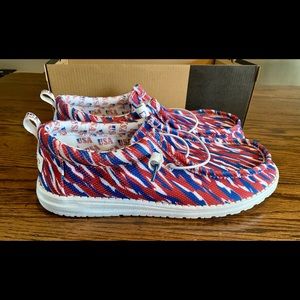 Hey Dude Wally Proud USA Flag red white blue Patriotic